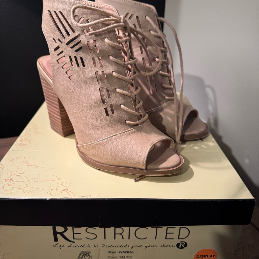Restricted Women's Lace-Up Peep Toe Boots - Taupe